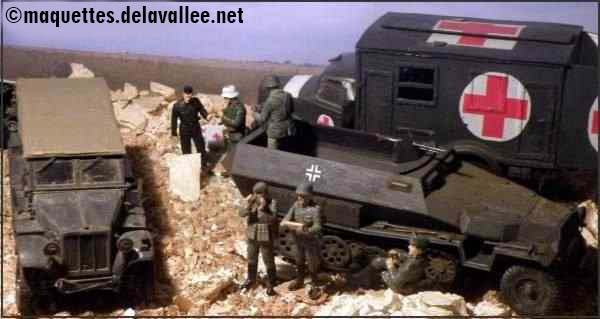 vers Stalingrad été 42 - Opel Blitz ambulance, Demag D7 et SdKfz 251/1